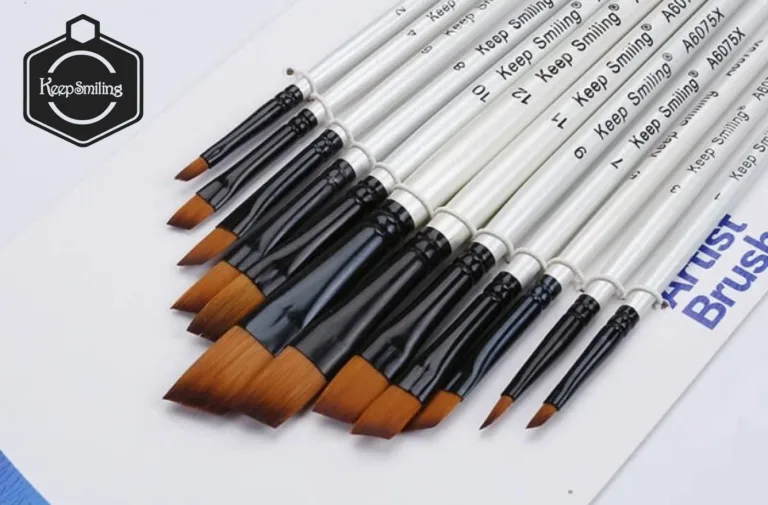 Get Creative with Keep Smiling Paint Brushes: Available at LalaBook